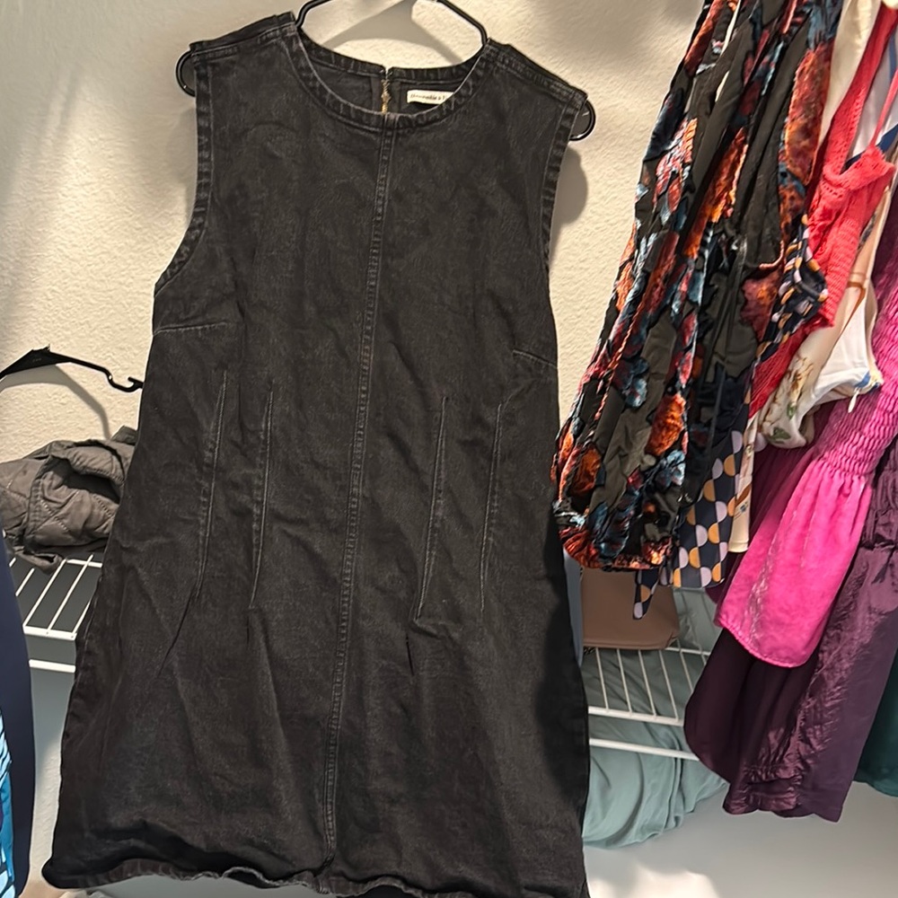 Black Sleeveless Denim Dress